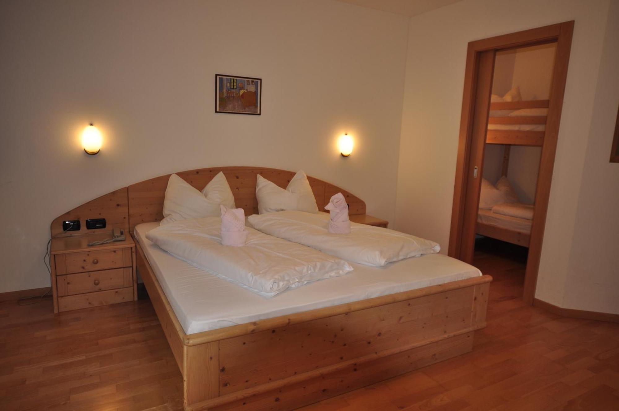 Hotel Alpin Colle Isarco Camera foto