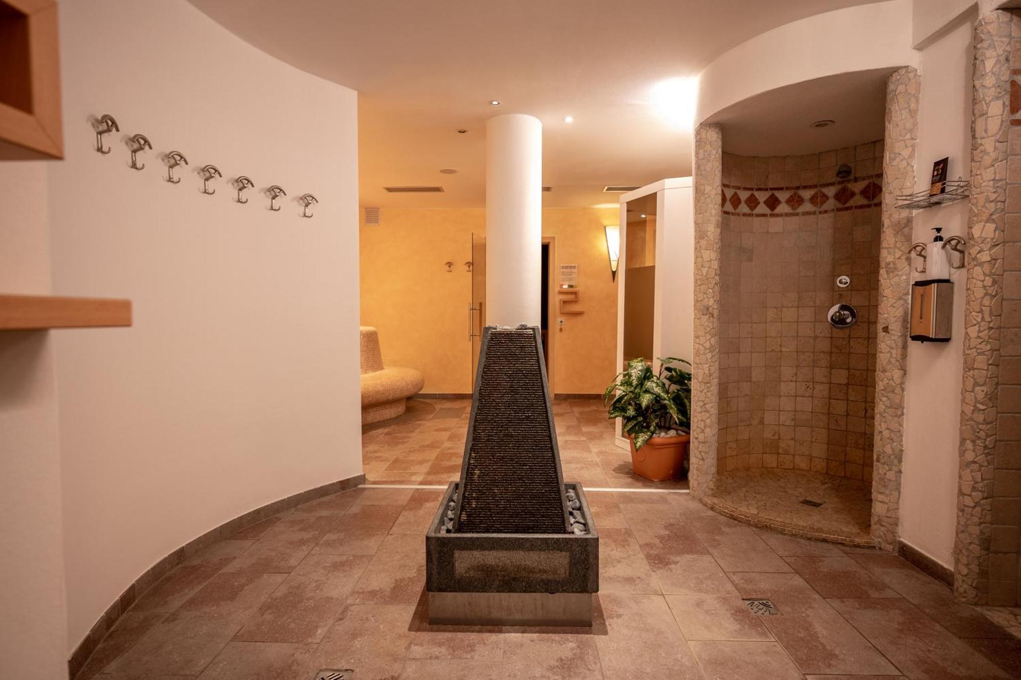 Hotel Alpin Colle Isarco Esterno foto