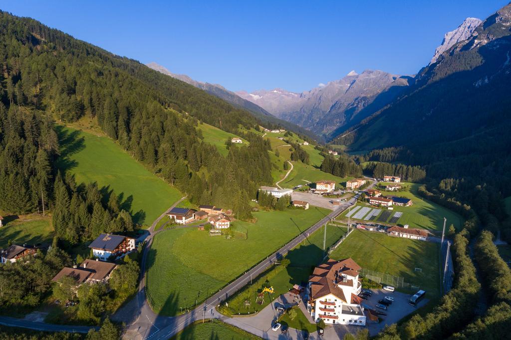 Hotel Alpin Colle Isarco Esterno foto
