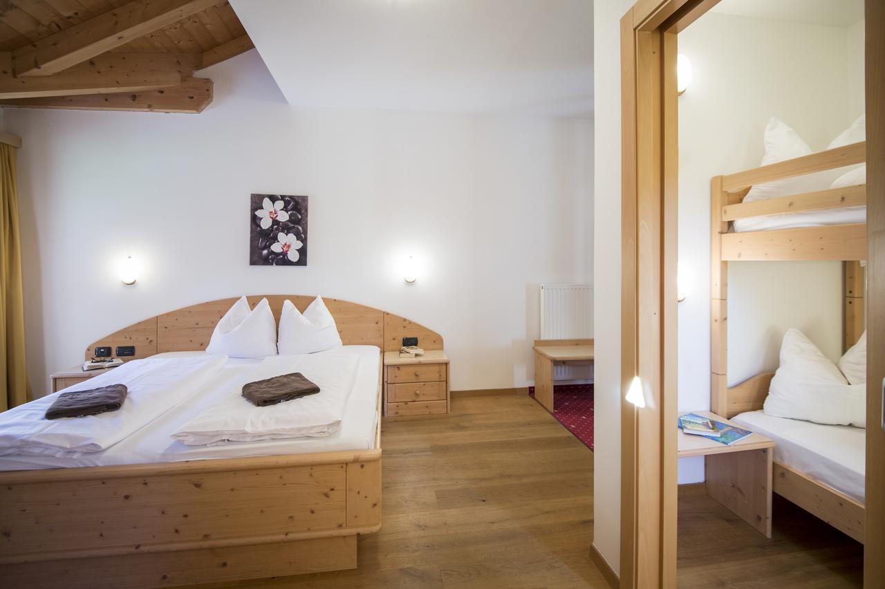 Hotel Alpin Colle Isarco Esterno foto